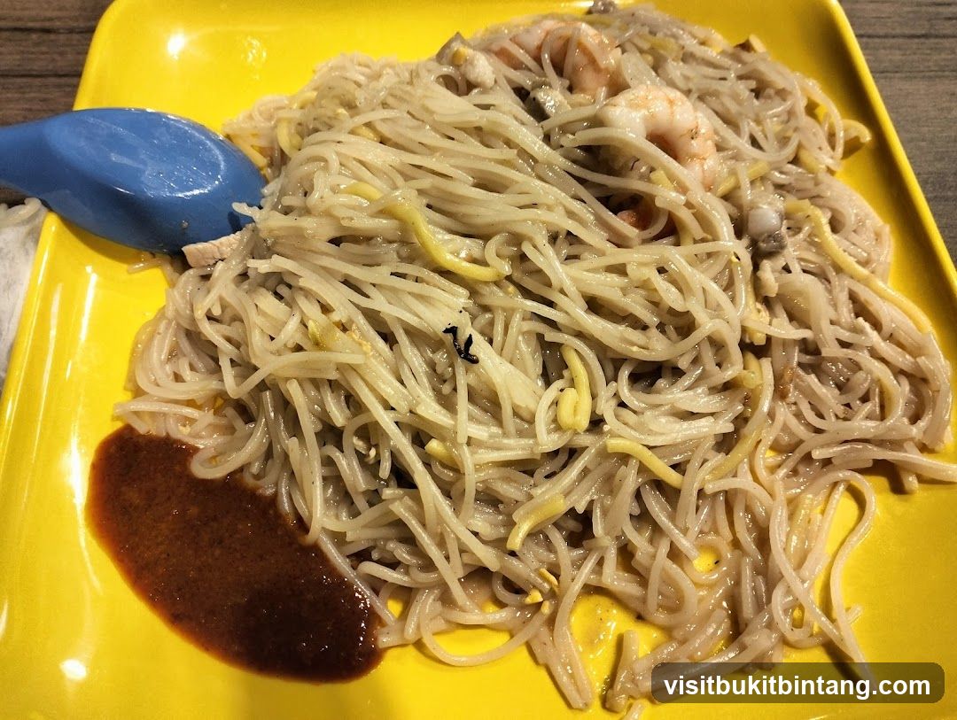 Noodles with Shrimp and Sauce