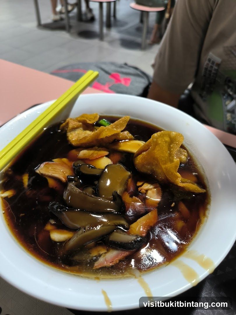Noodles with Meat and Mushrooms