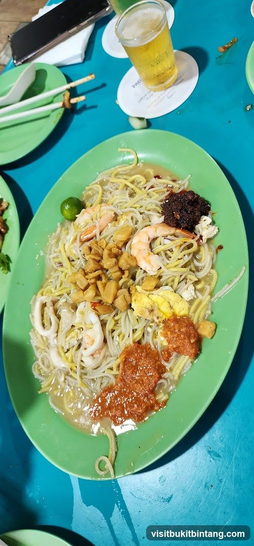 Noodles with Shrimp and Squid