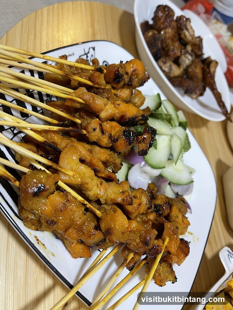 Chicken Satay with Cucumber and Onion