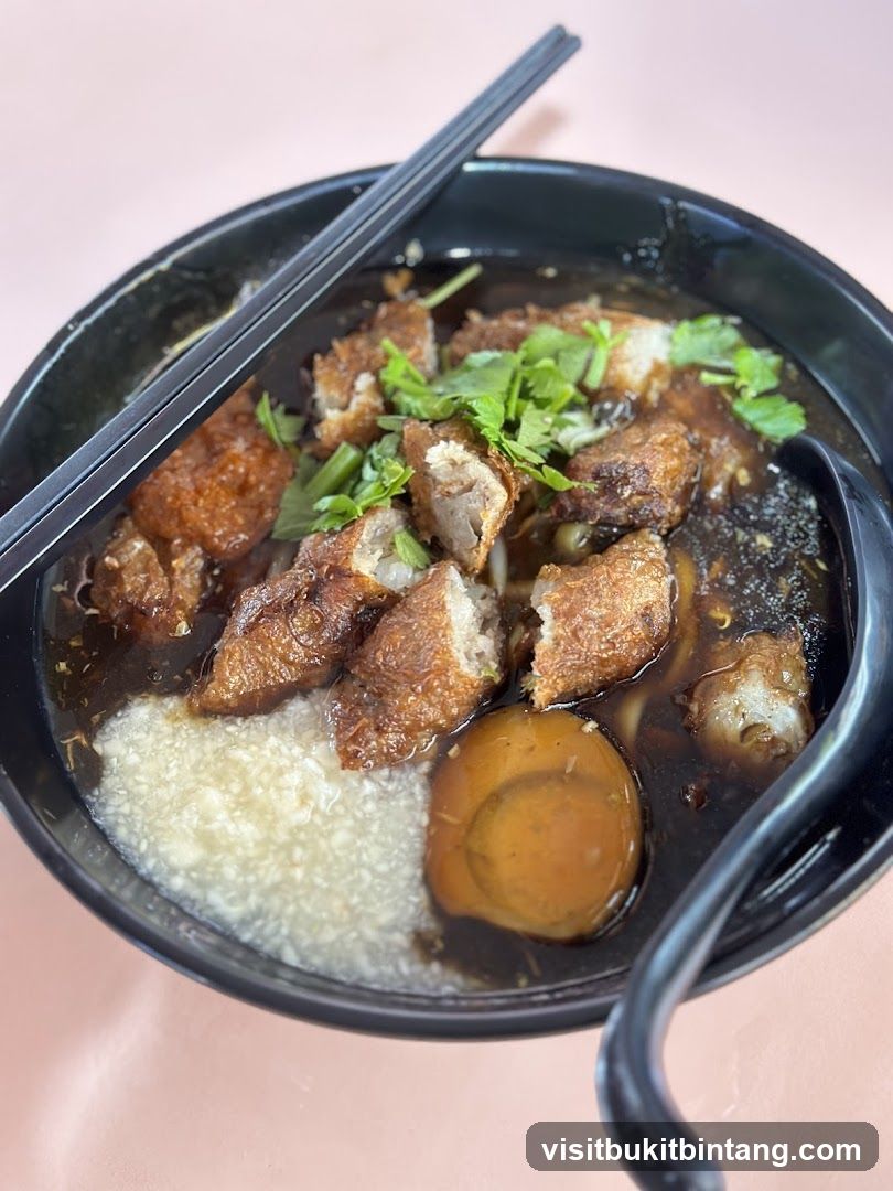 Noodle Soup with Fried Ingredients