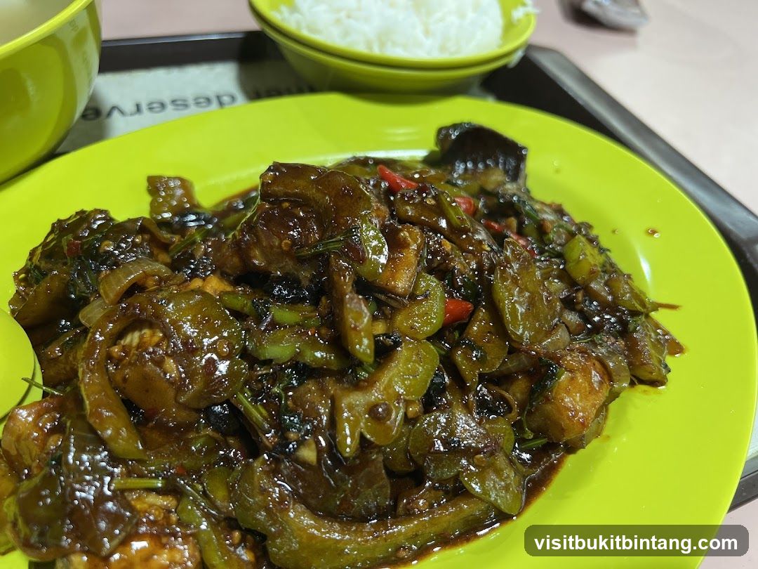 Stir-fried Bitter Gourd with Tofu