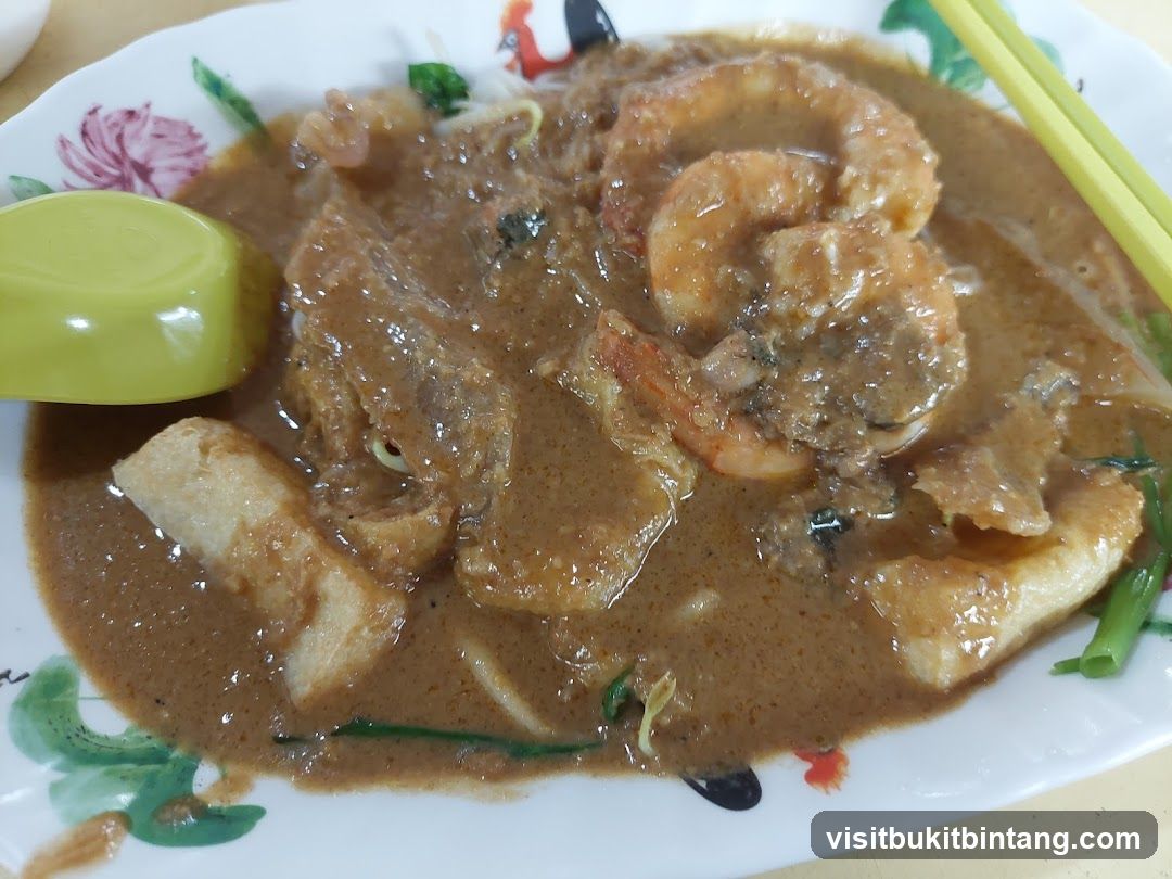 Curry Noodles with Prawns