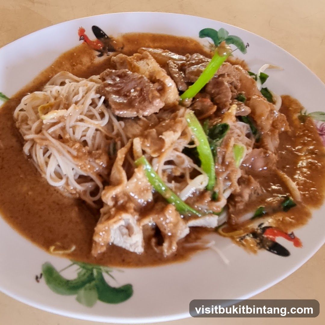 Noodles with Meat and Sauce