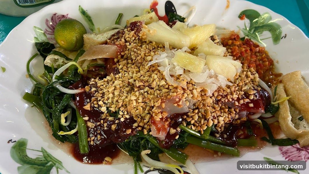 Salad with Peanuts and Chili Sauce