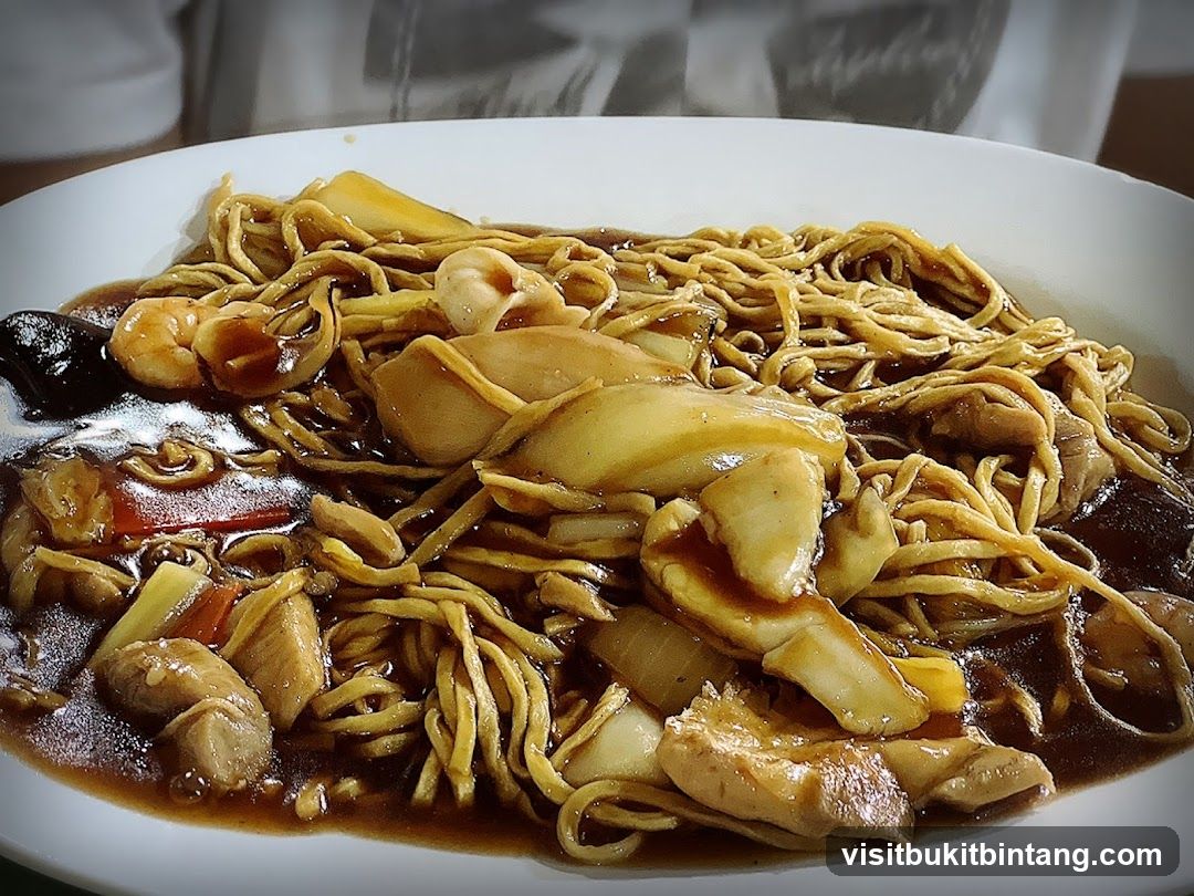 Noodles with Stir-Fried Ingredients