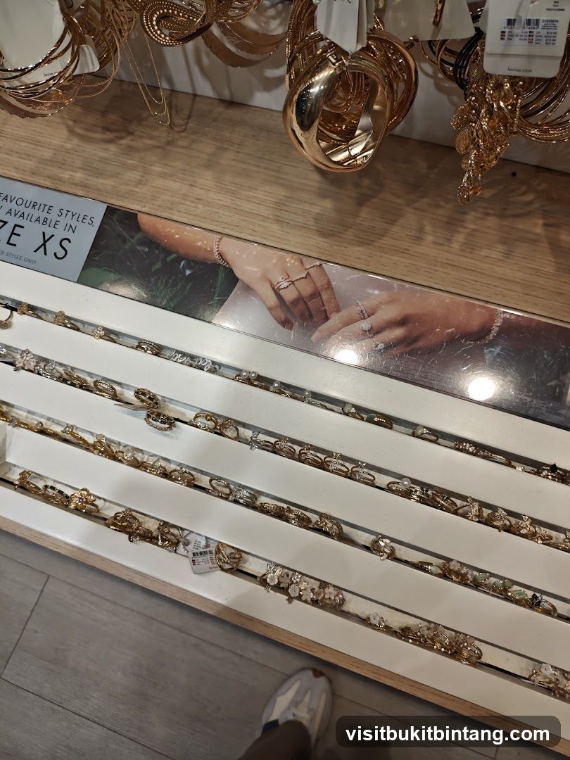 Jewelry Display Shelf
