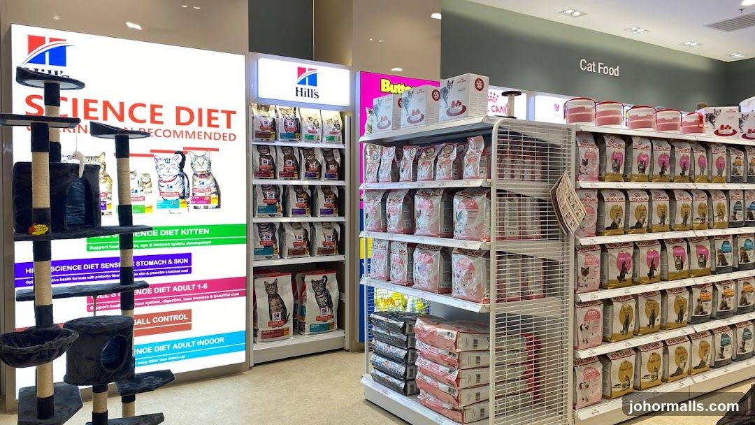Pet Food Aisle