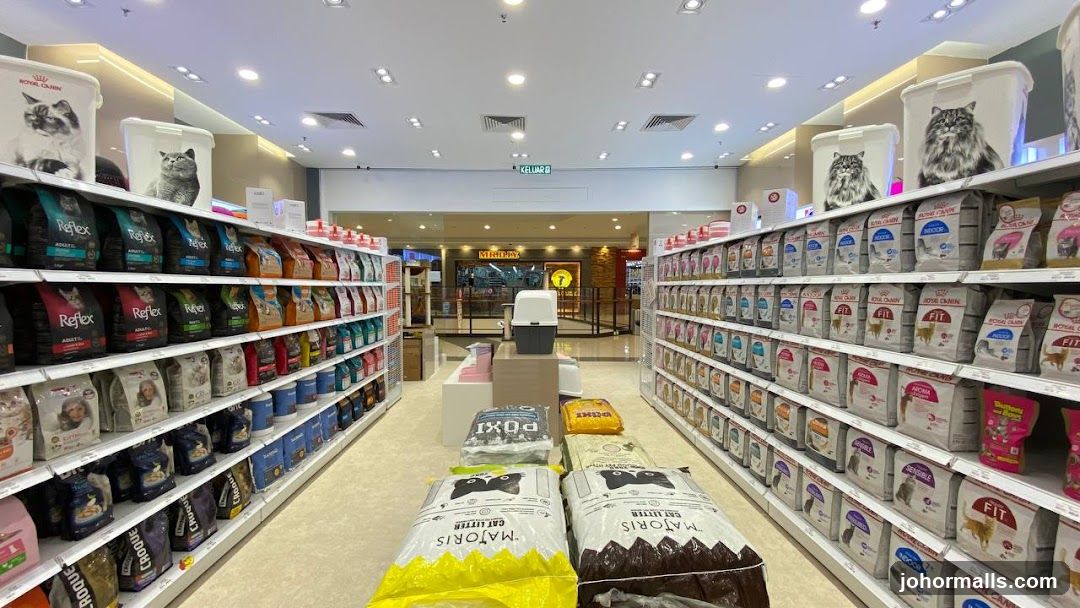 Pet Store Aisle