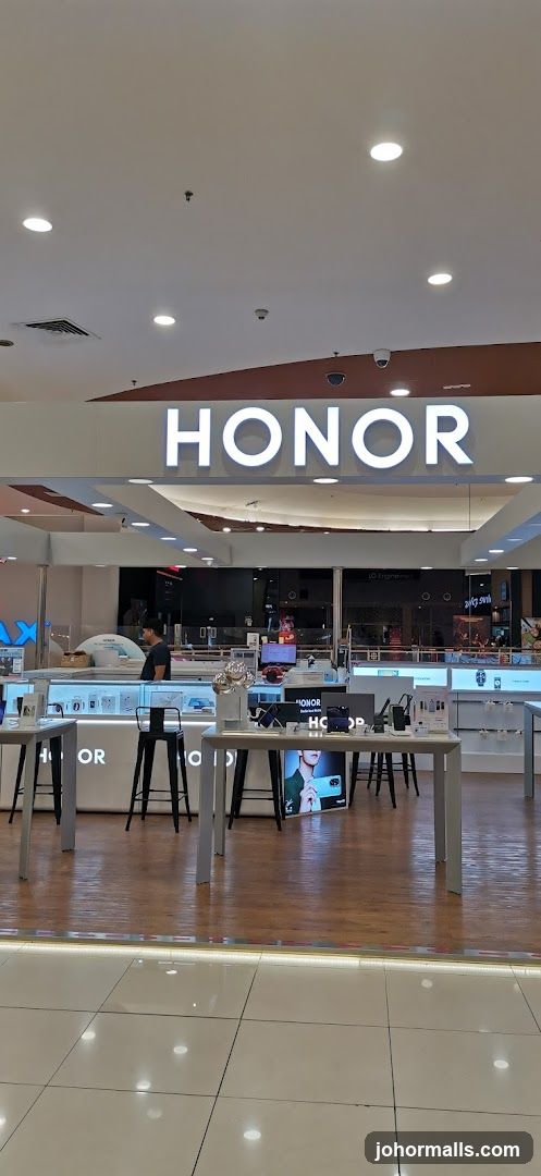 HONOR Store Interior