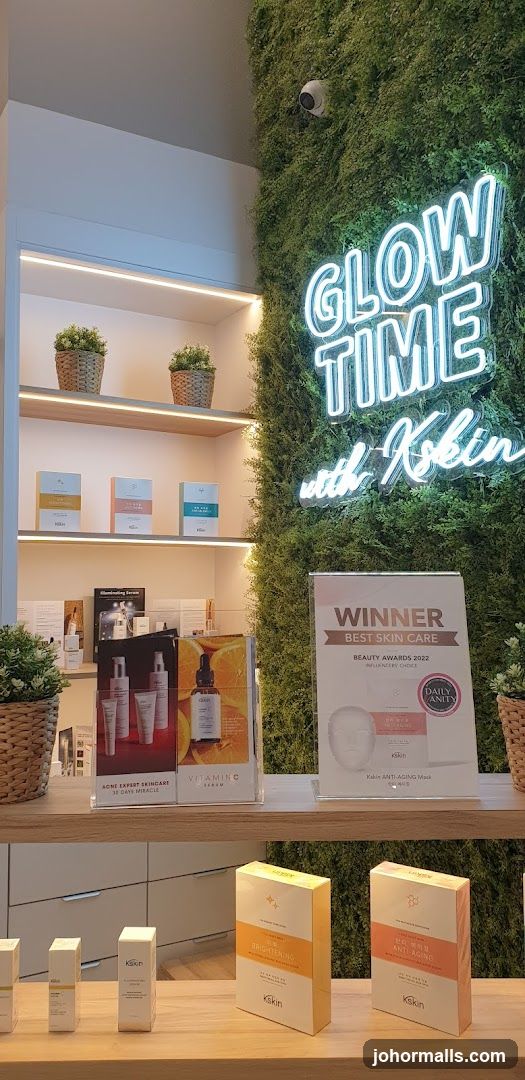 Kskin Skincare Display