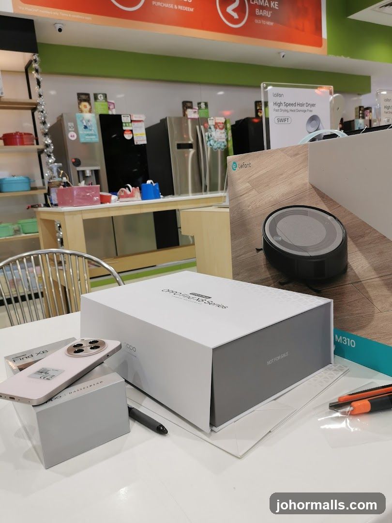 OPPO Find X8 Series Box and Phone