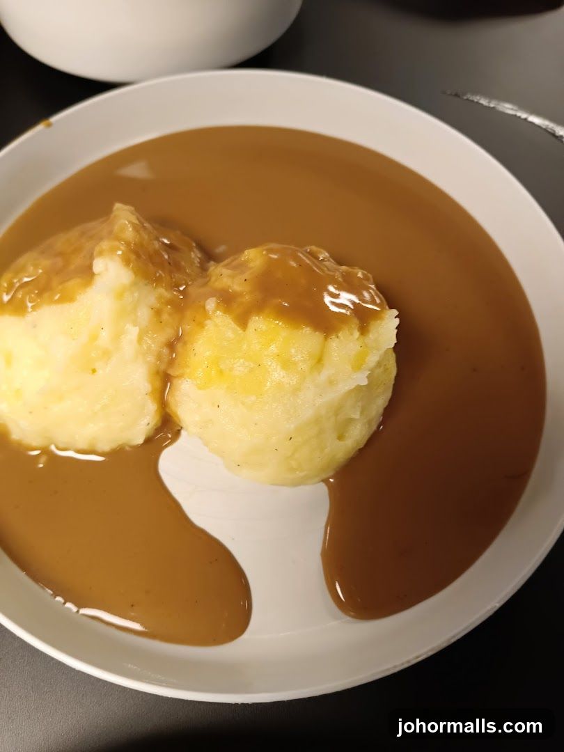 Mashed Potatoes with Gravy