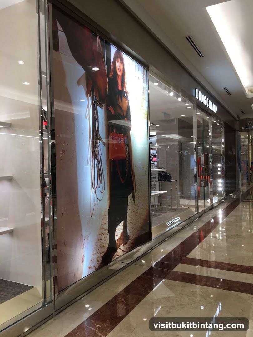 Longchamp Storefront