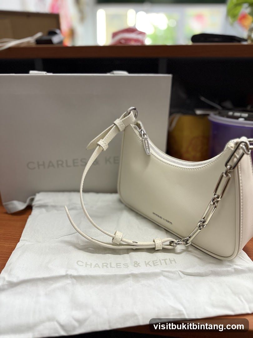 Cream Shoulder Bag with Chain Detail