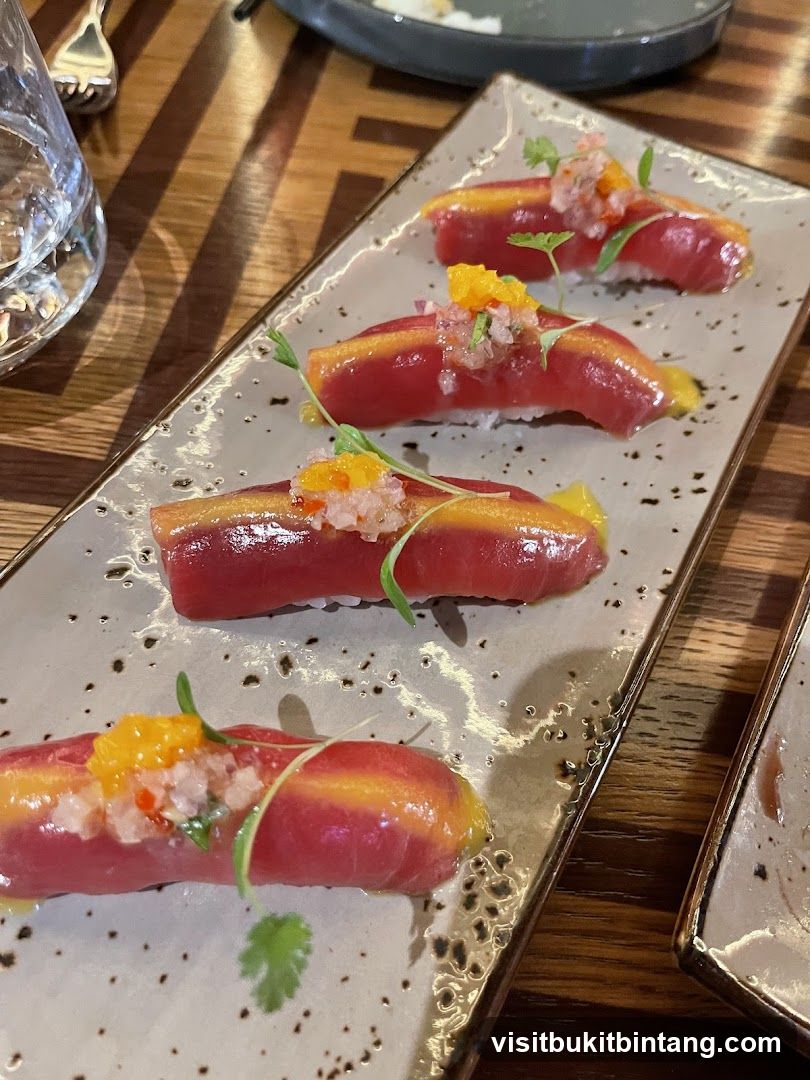 Tuna Nigiri
