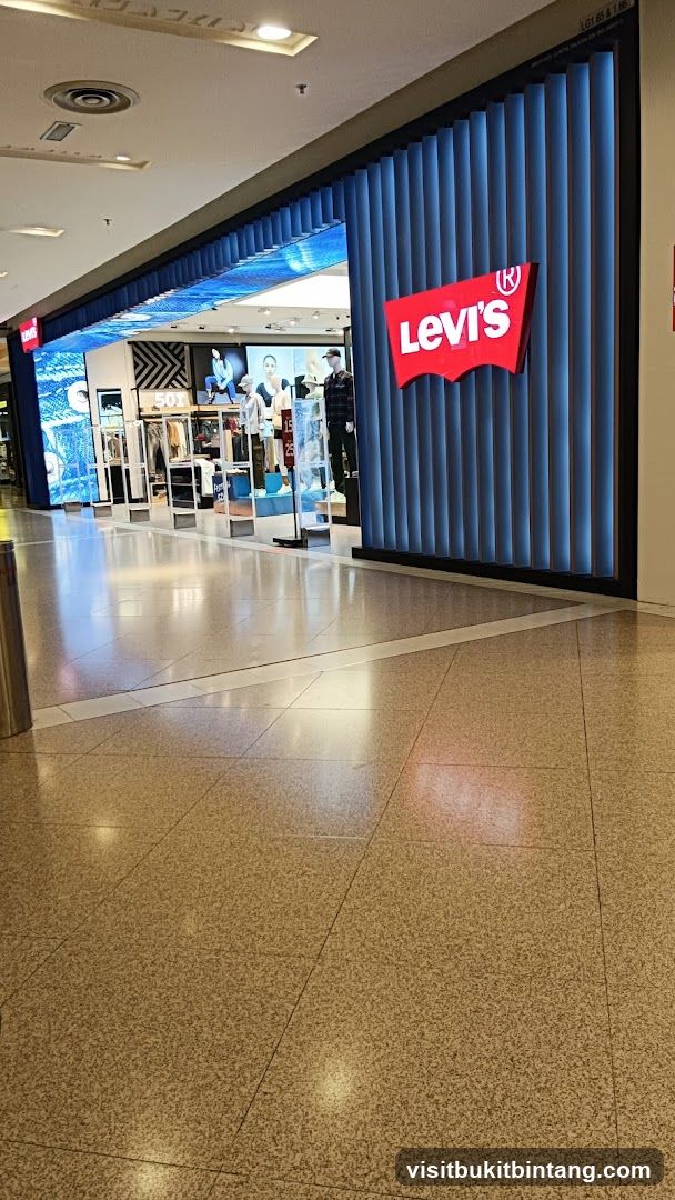 Levi's Clothing Store @ Sunway Pyramid