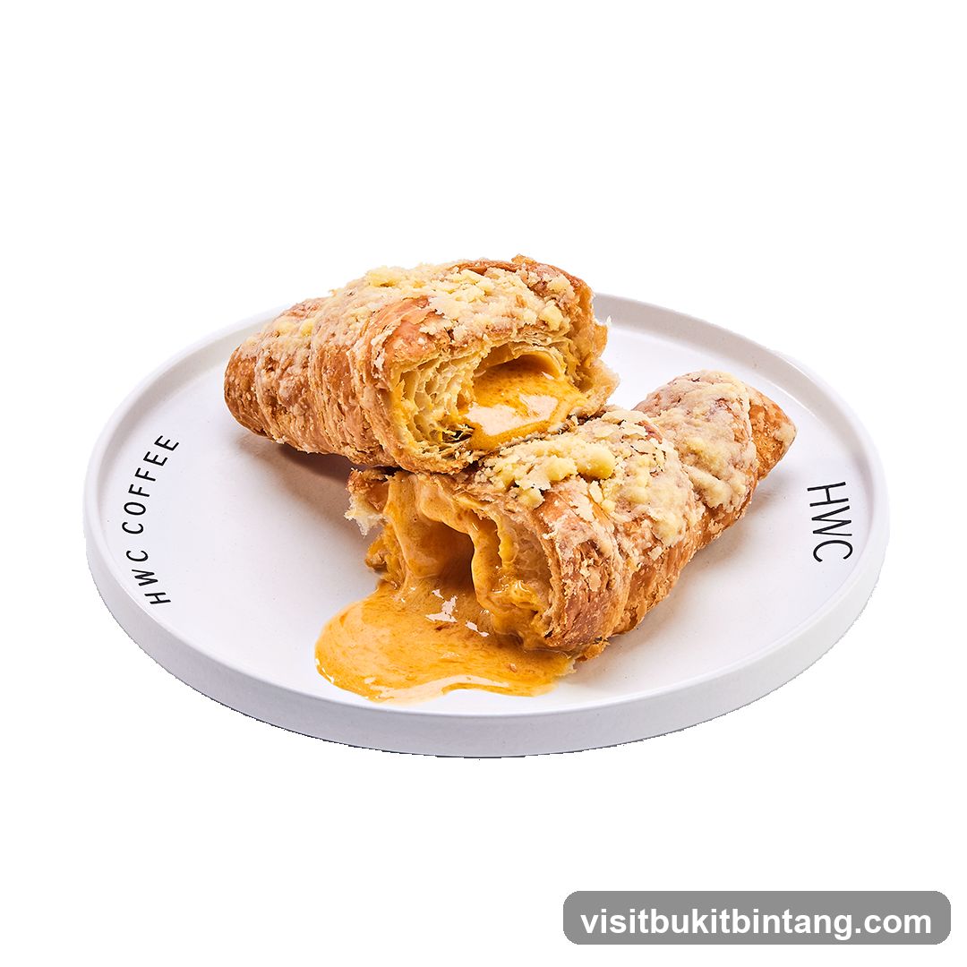 Croissant with Cheese Filling