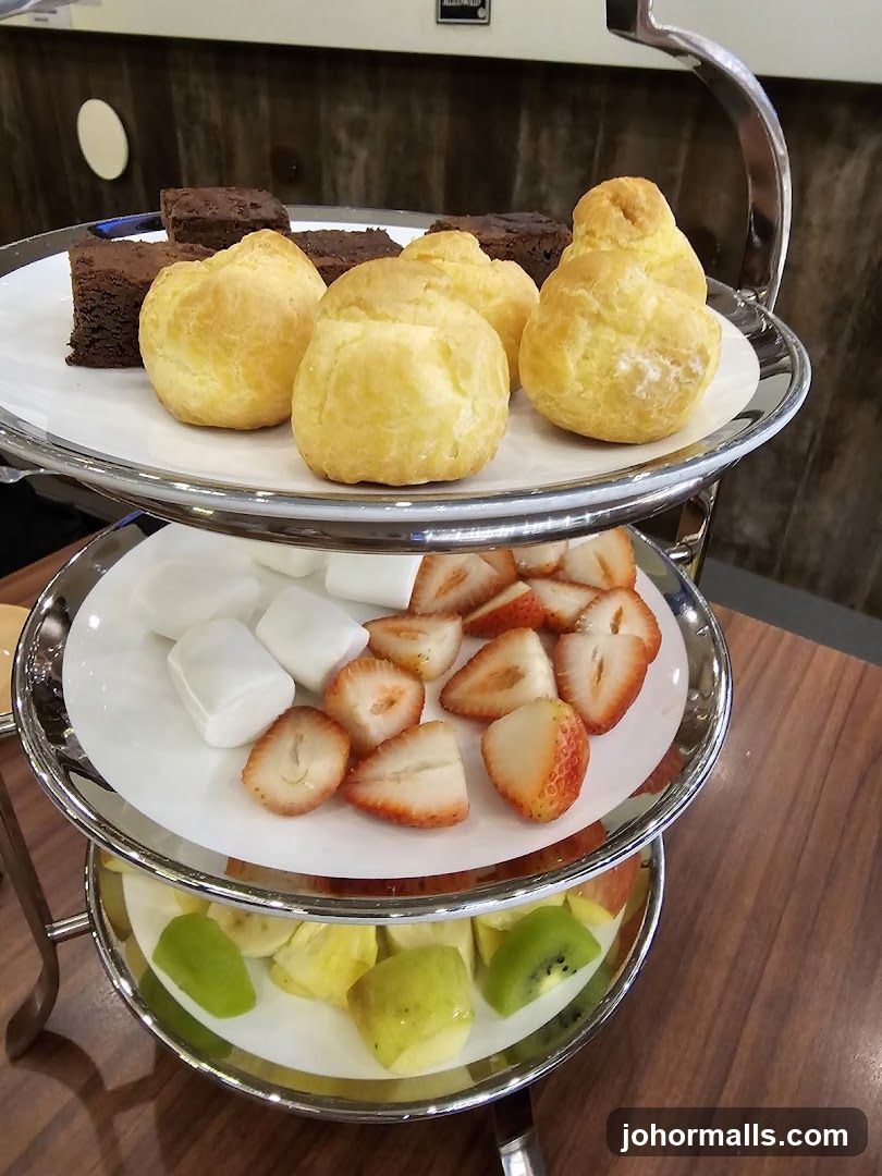 Three-tiered dessert stand
