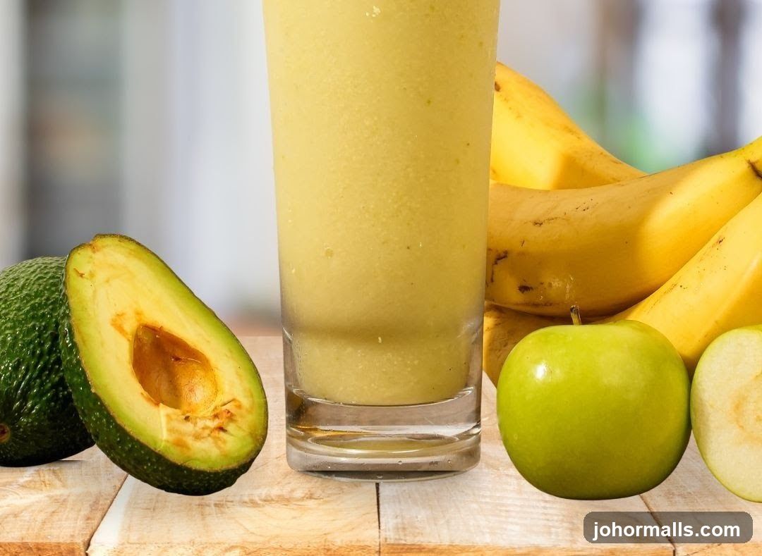 Avocado Smoothie with Bananas and Apples
