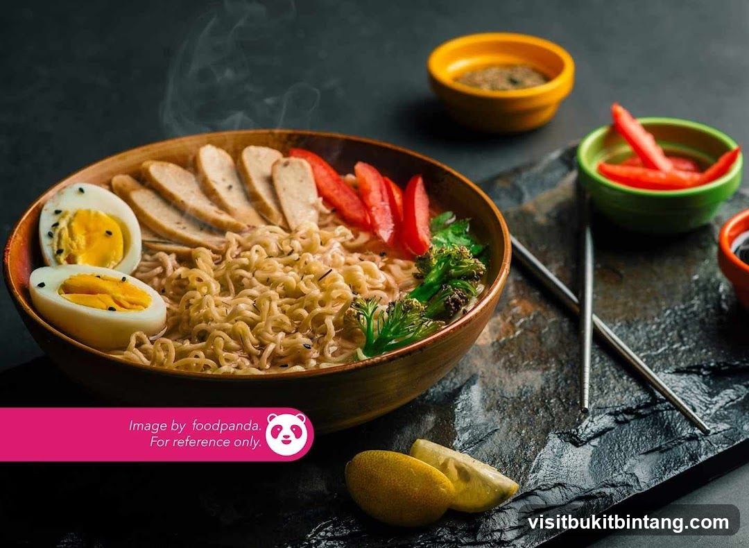 Noodle Soup with Egg and Vegetables