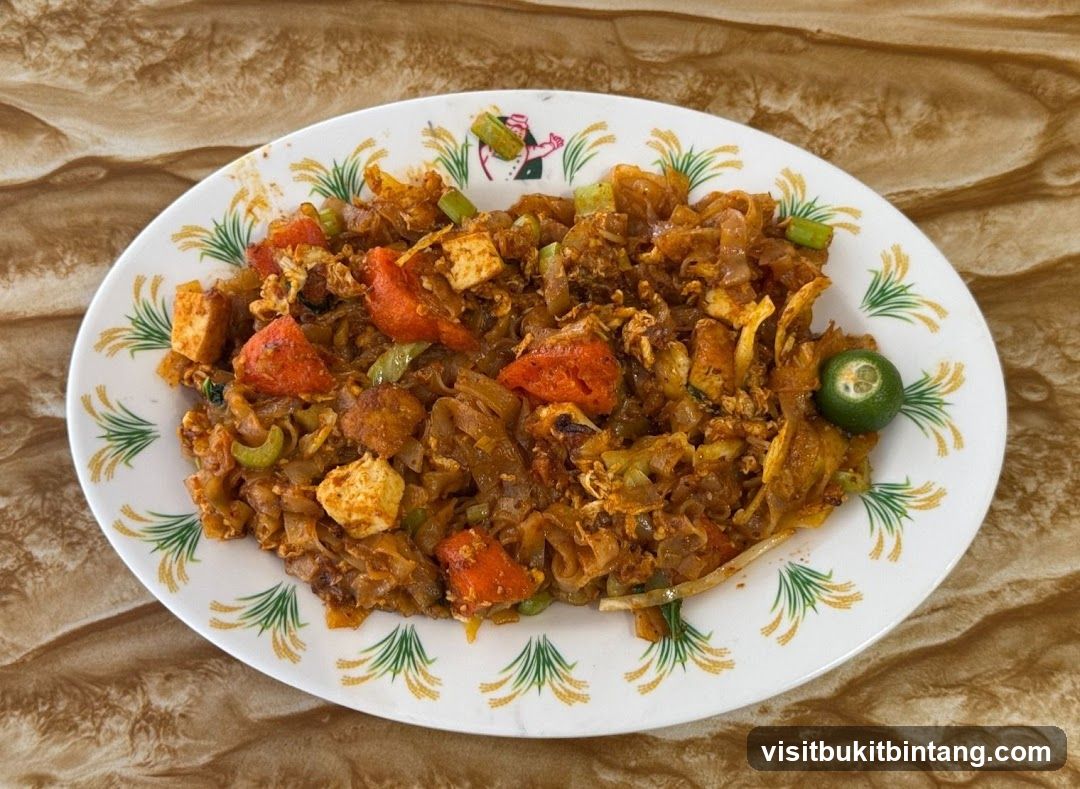 Stir-fried Noodles with Tofu and Fish Cakes