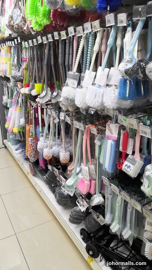 Cleaning Brushes Display