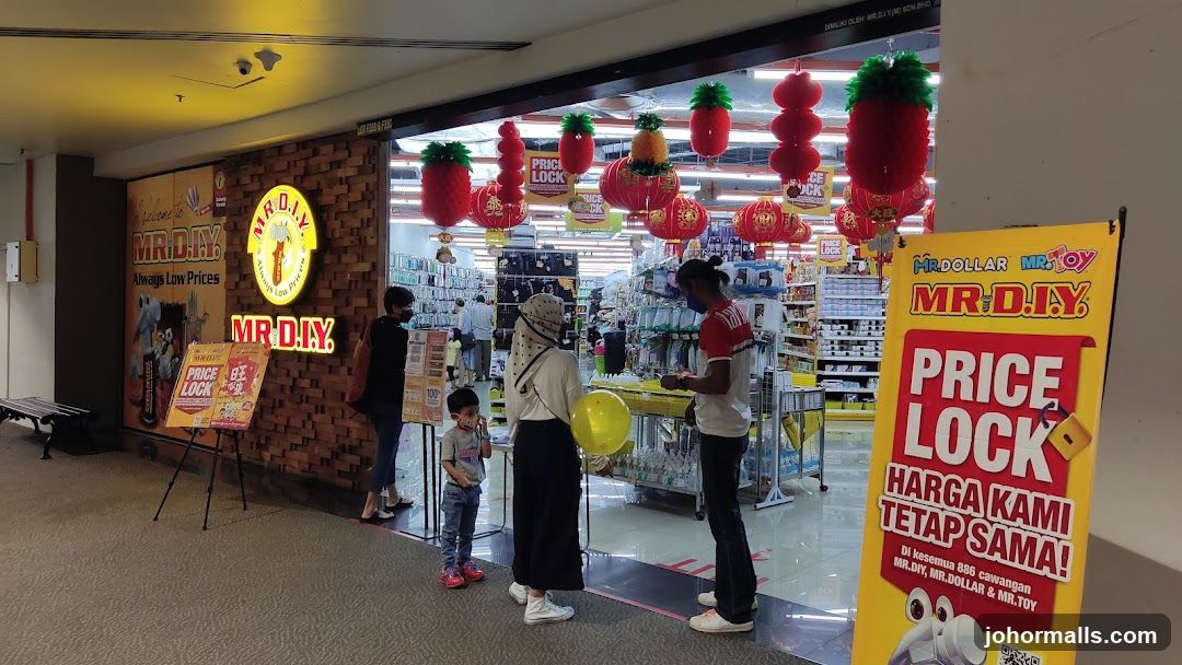 MR.DIY Store Entrance