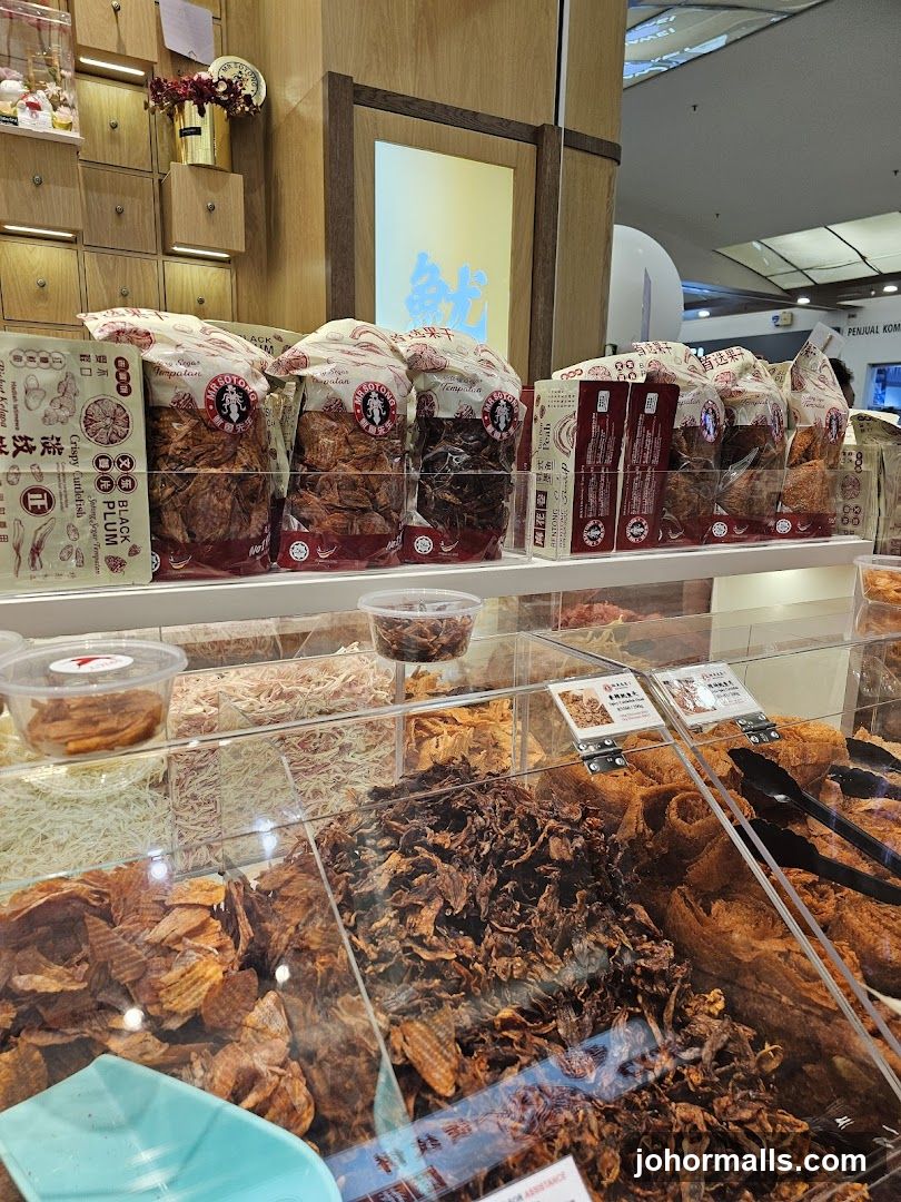 Dried Seafood and Snacks Display