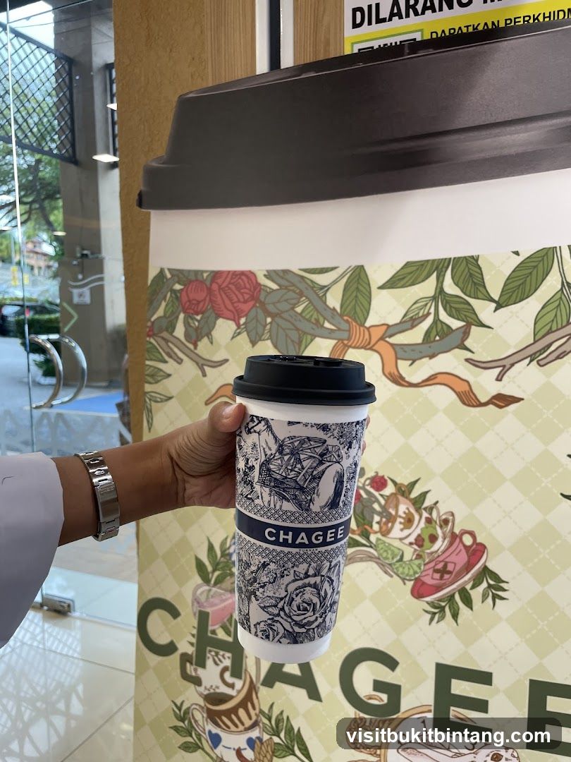 Chagee branded cup and background