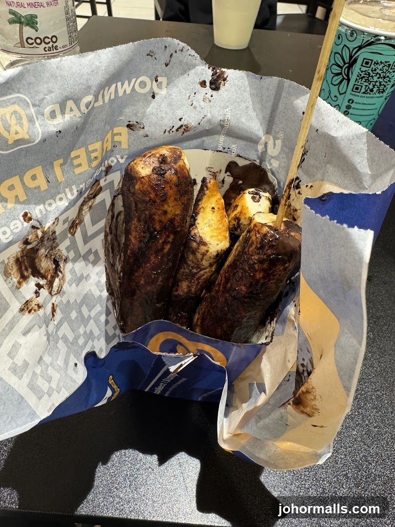 Chocolate-covered pretzel bites