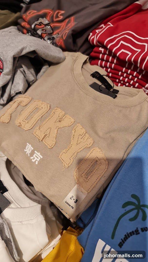 T-shirts with graphic prints