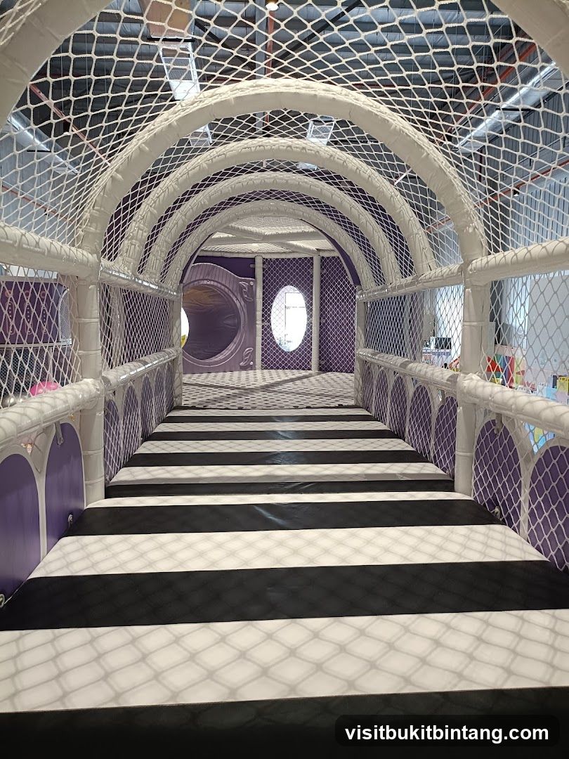 Indoor Playground Tunnel