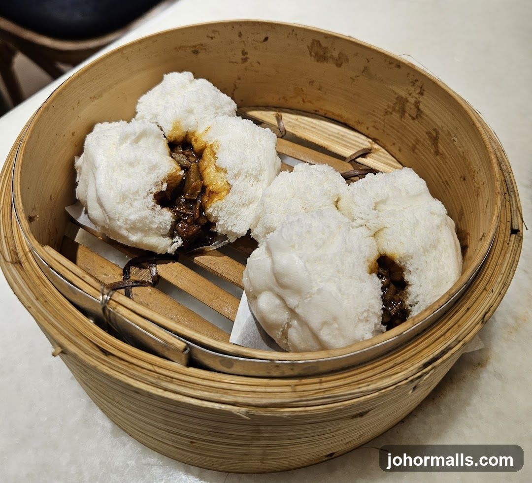 Steamed Buns with Filling