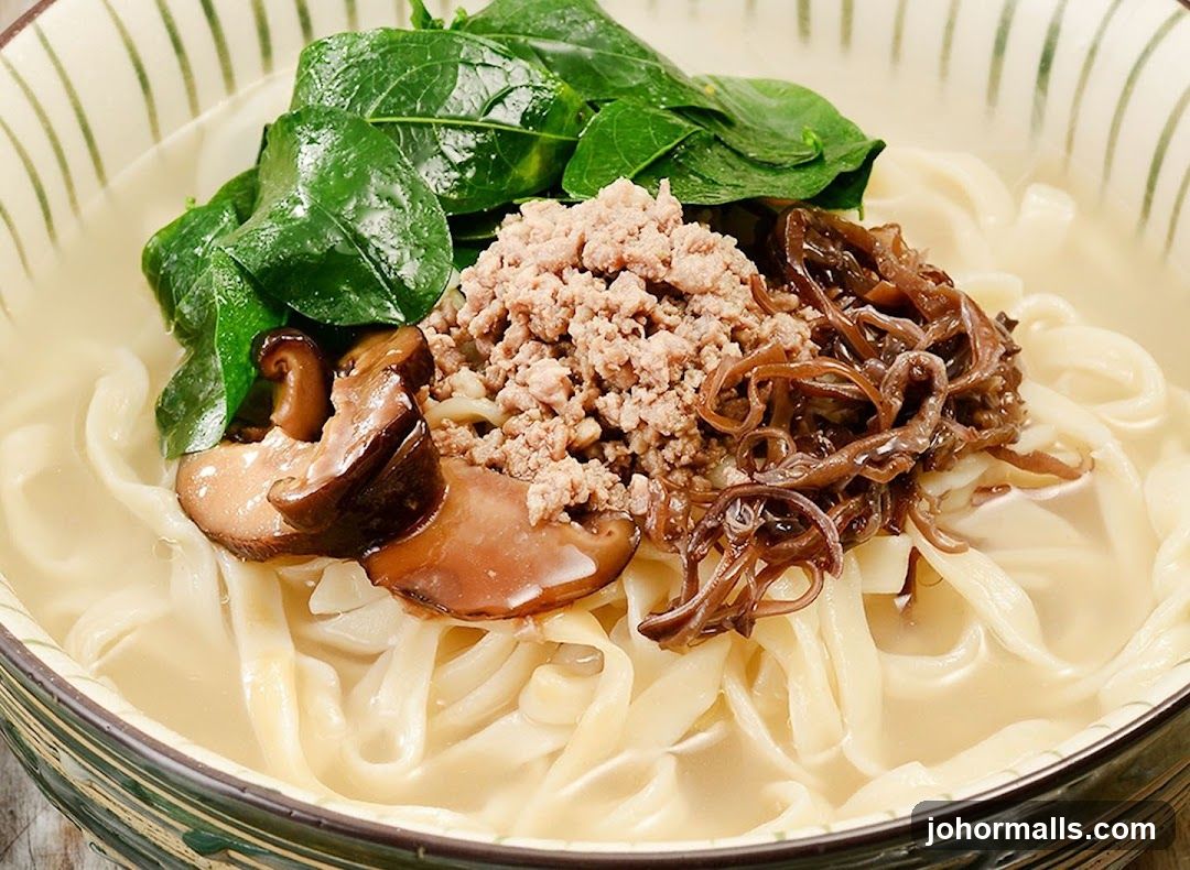 Noodle Soup with Minced Meat and Mushrooms