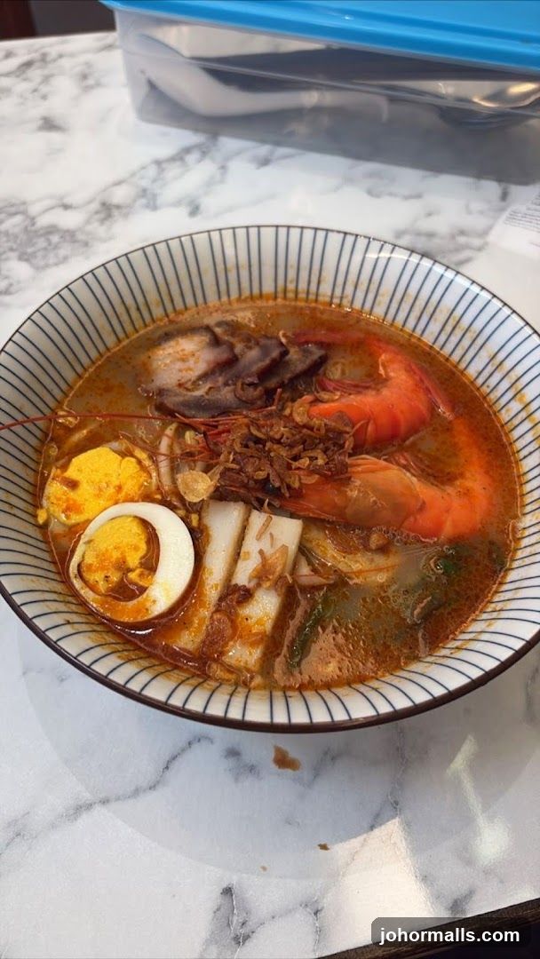 Noodle Soup with Shrimp and Egg