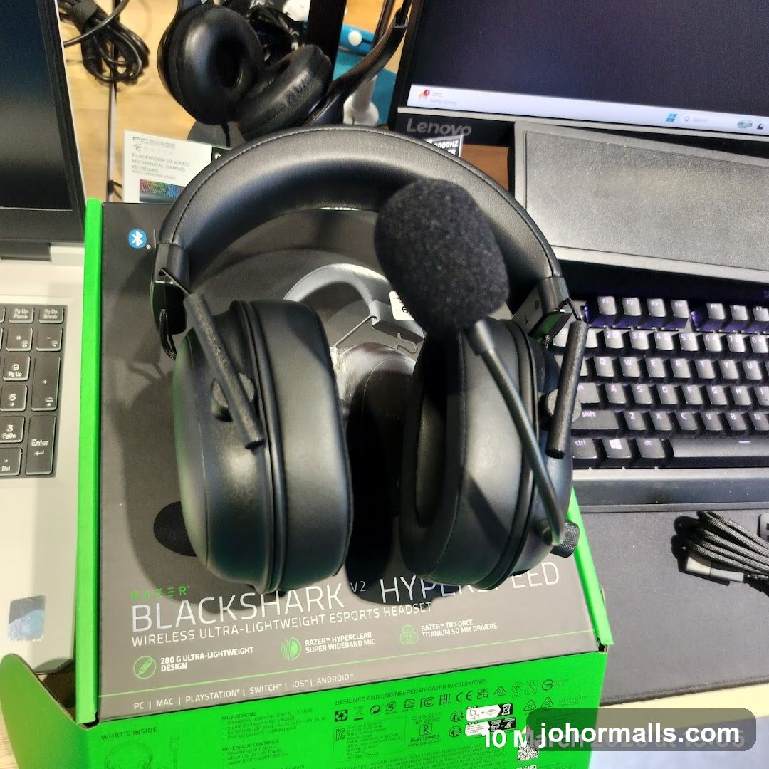Razer Blackshark V2 HyperSpeed Headset