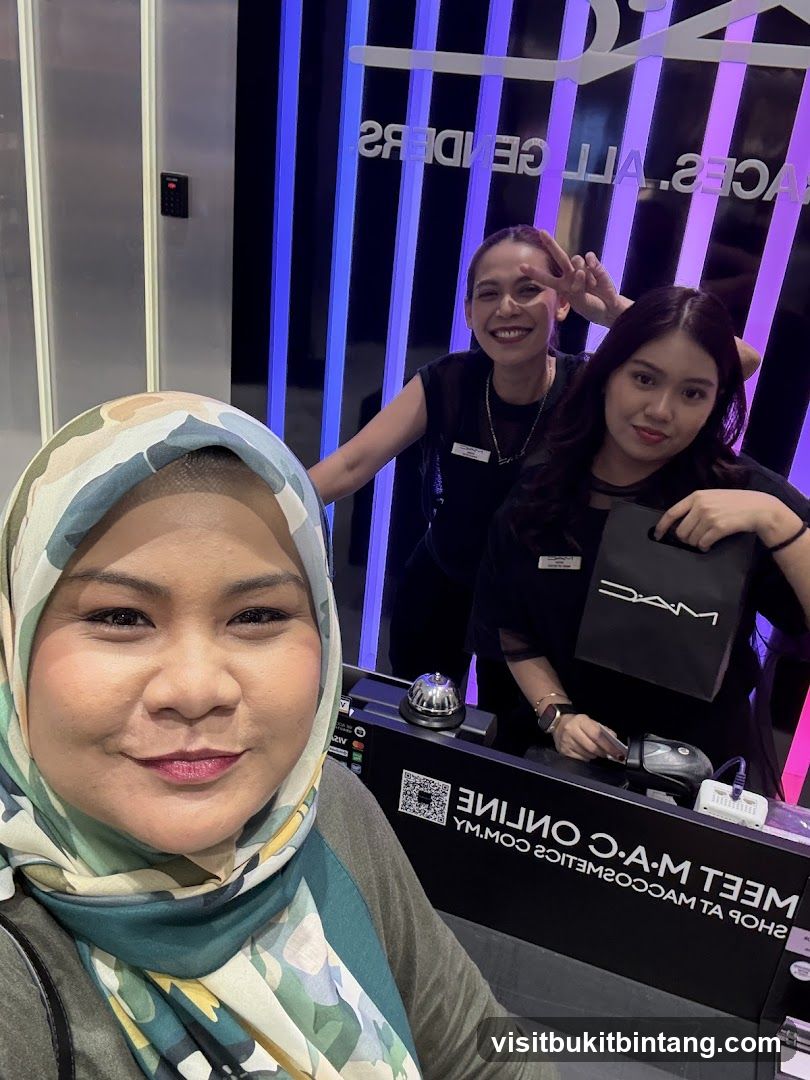 MAC Cosmetics Store