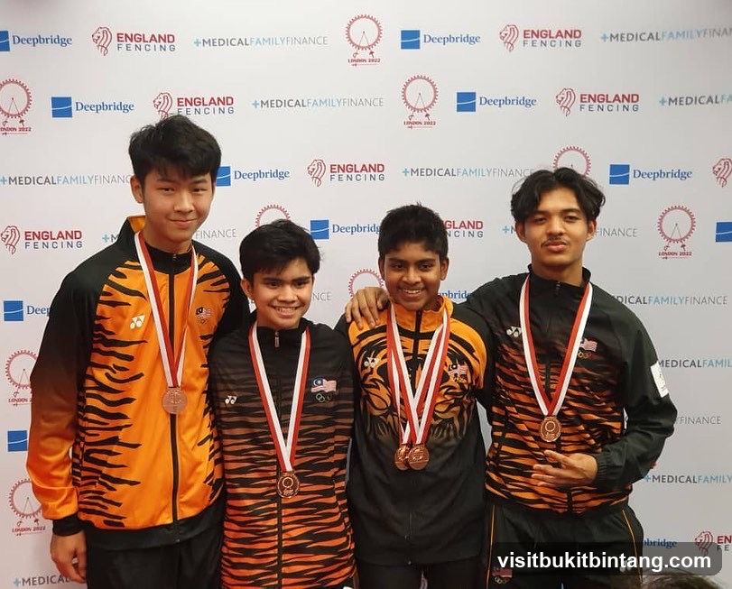 Fencing medalists