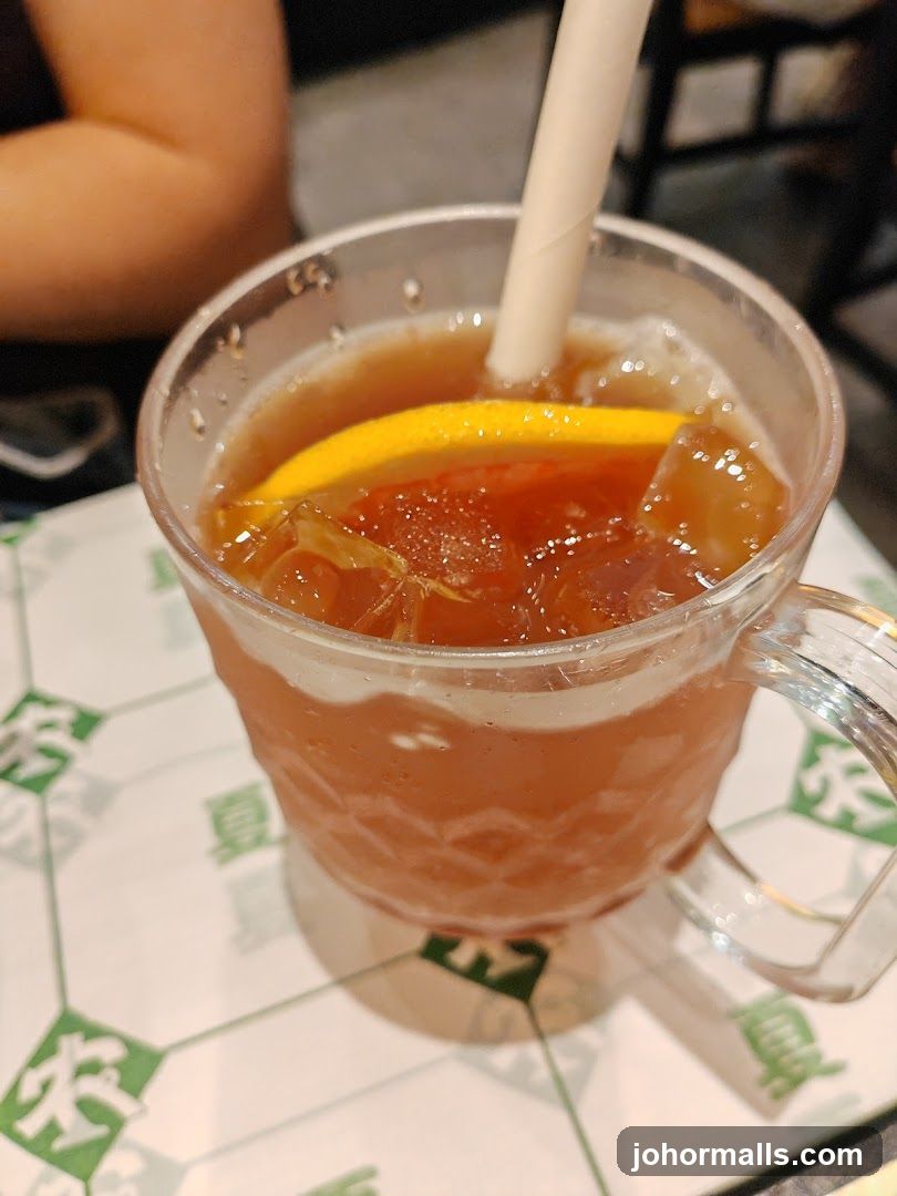 Iced Tea with Lemon