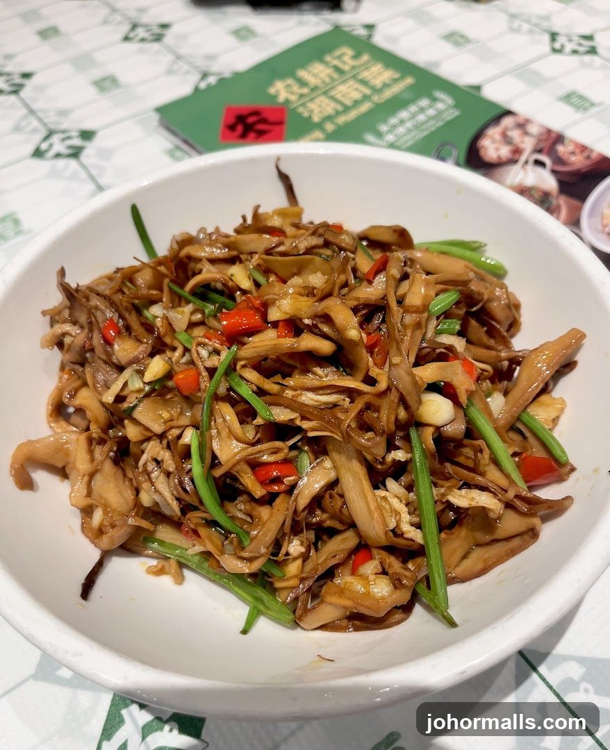 Stir-fried Mushrooms with Chili