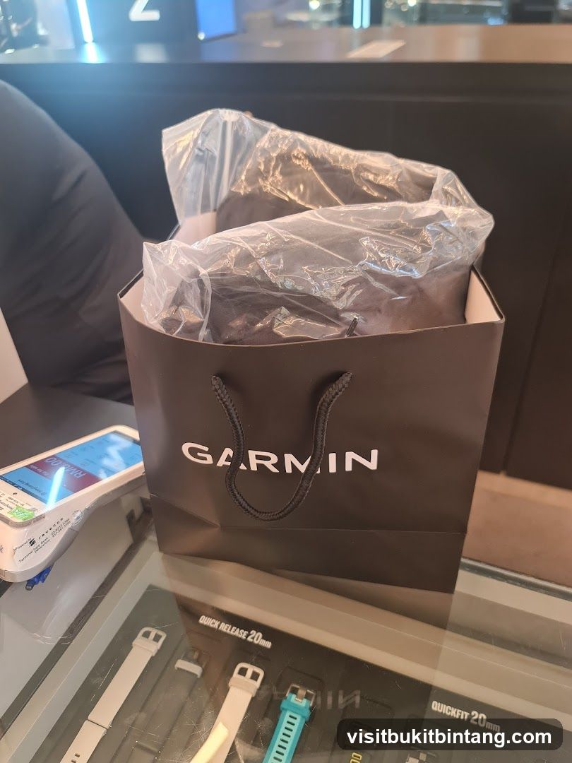 Garmin Shopping Bag and Watch Straps
