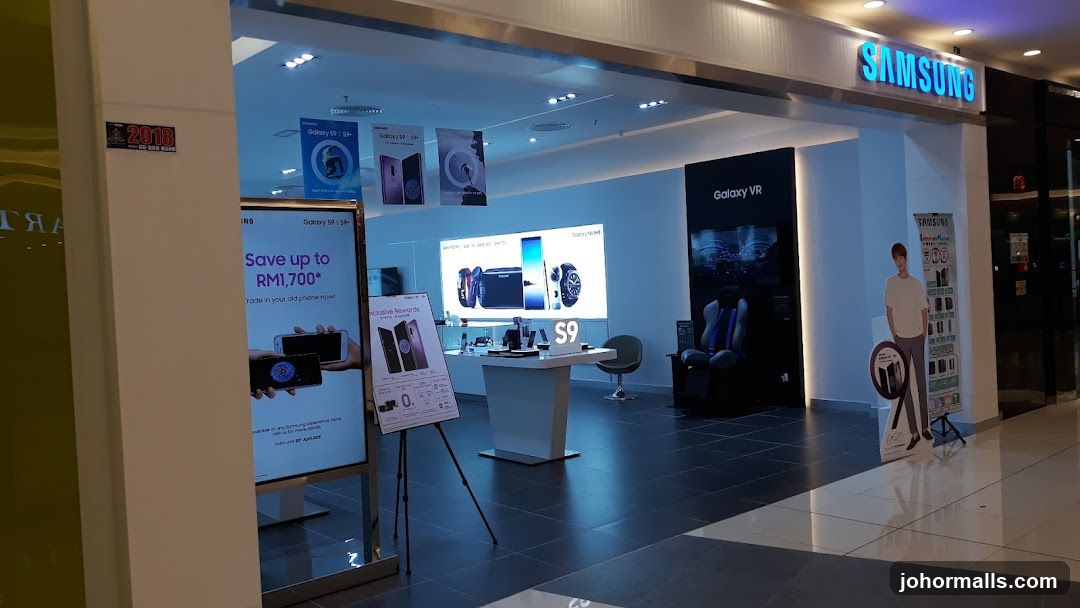 Samsung Store Interior