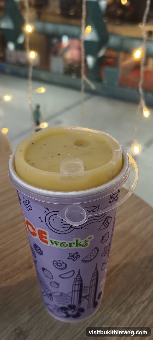 Juice cup with lid