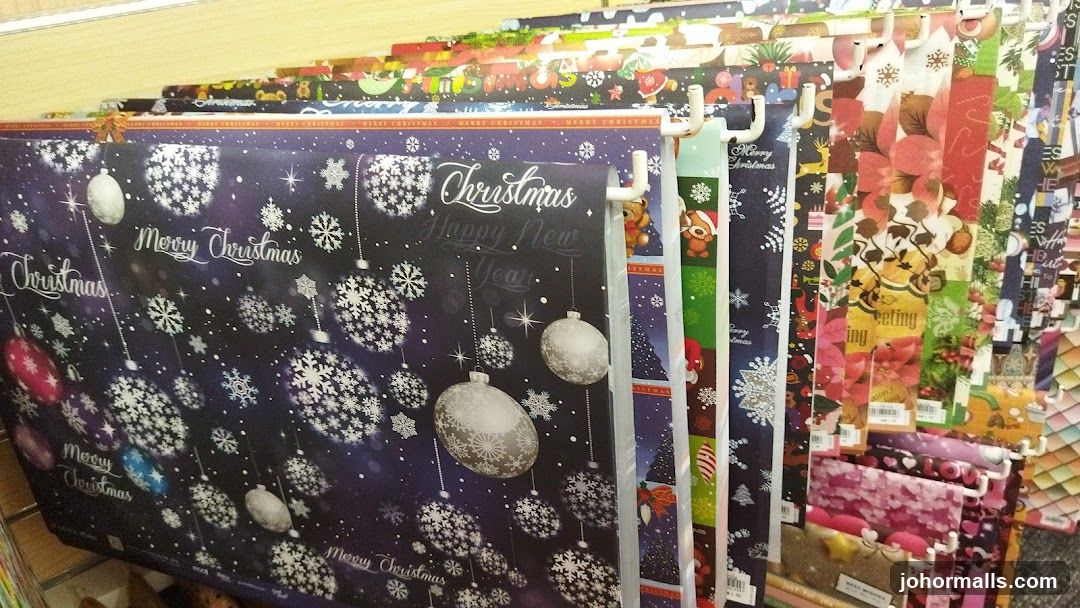 Christmas Wrapping Paper Display