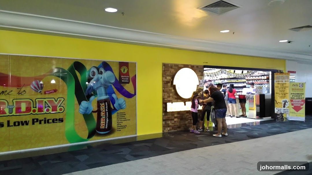 MR.DIY Storefront