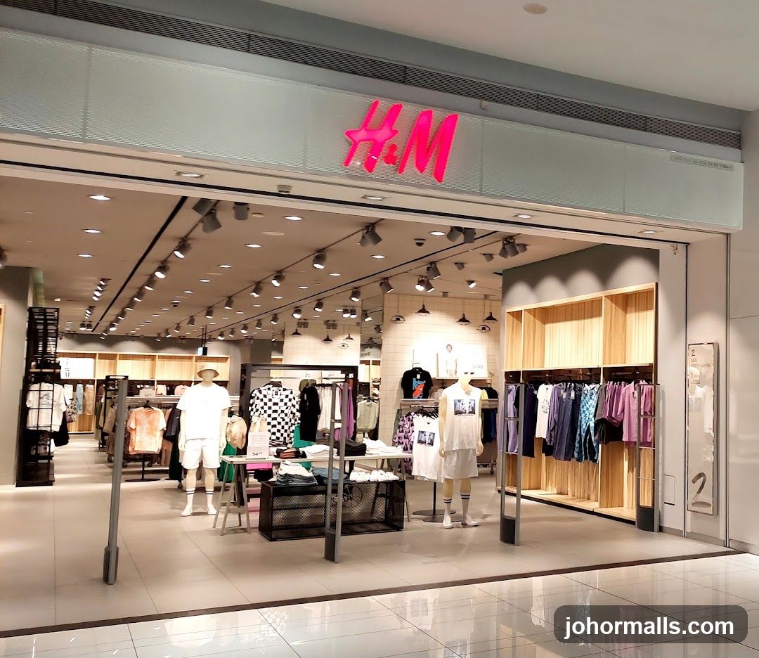 H&M Store Entrance