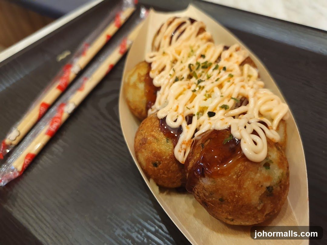 Takoyaki with sauce and mayonnaise