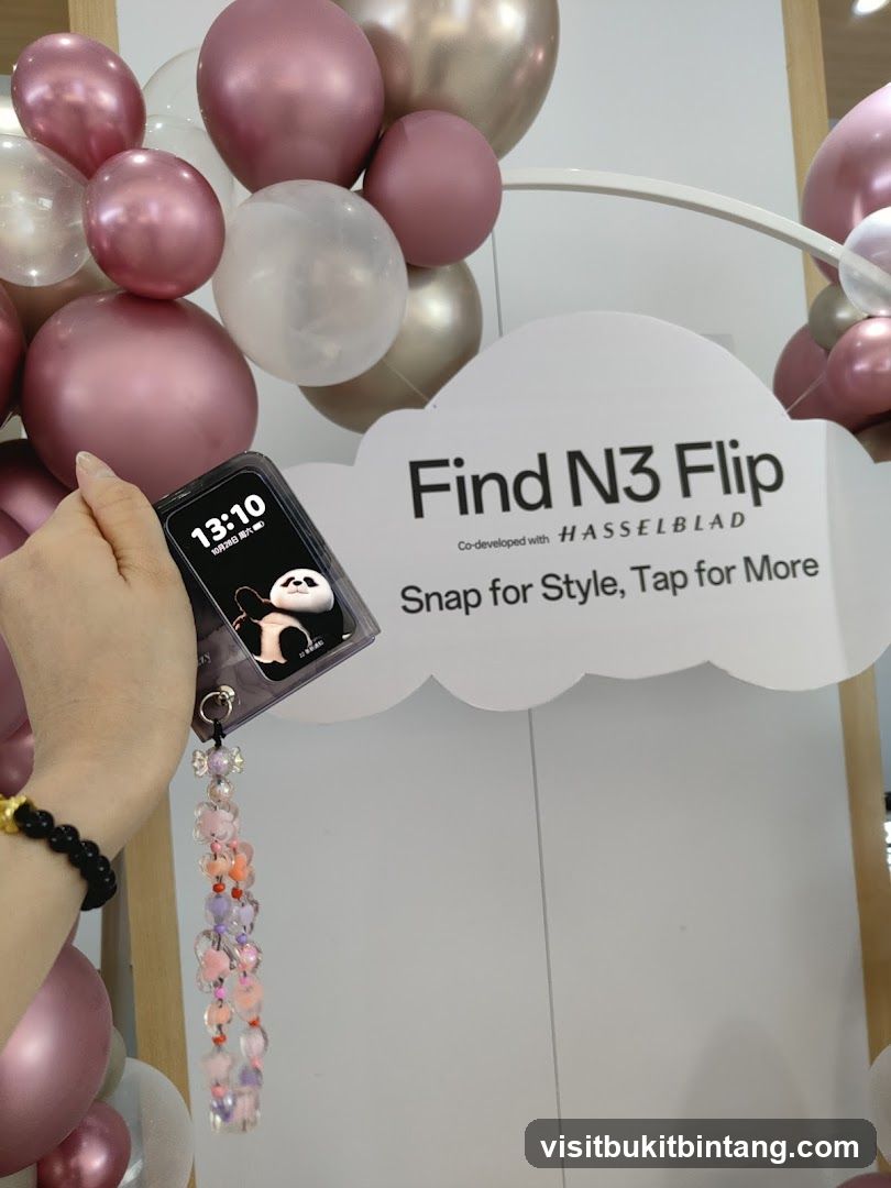 Promotional display for Find N3 Flip