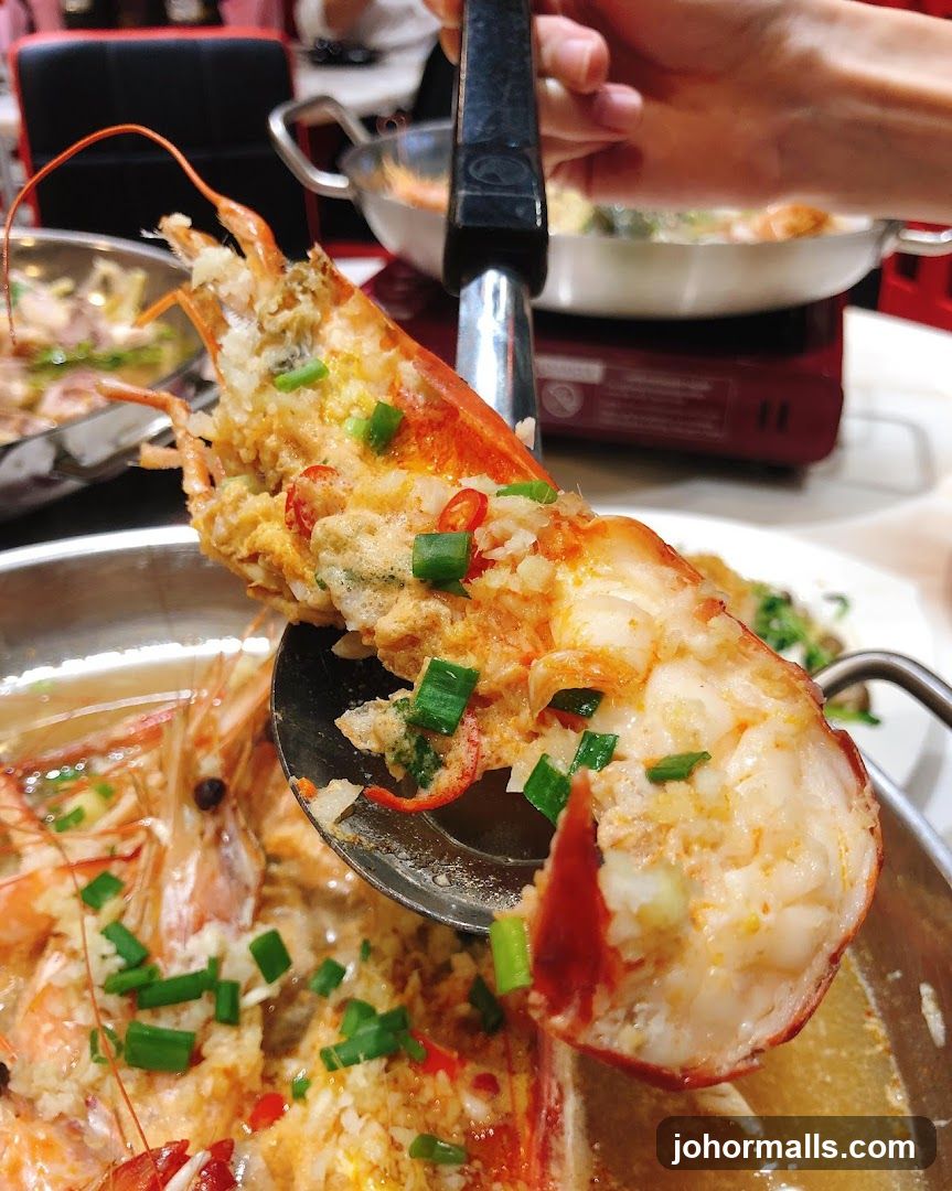 Siong Tong Gai 蒲种上汤街 - Toppen Shopping Centre JB
